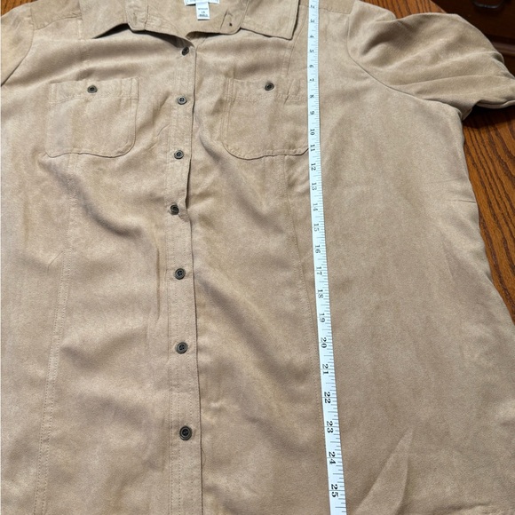 Croft & Barrow Tan Faux Suede Button Up Blouse Size 1X - Picture 8 of 10